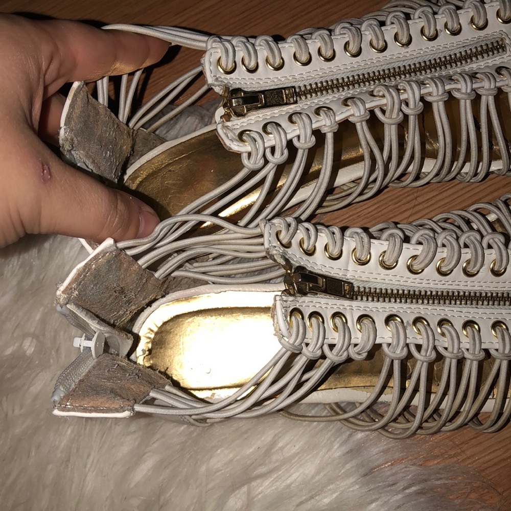 Women’s white and gold sandals. - Picture 2 of 5